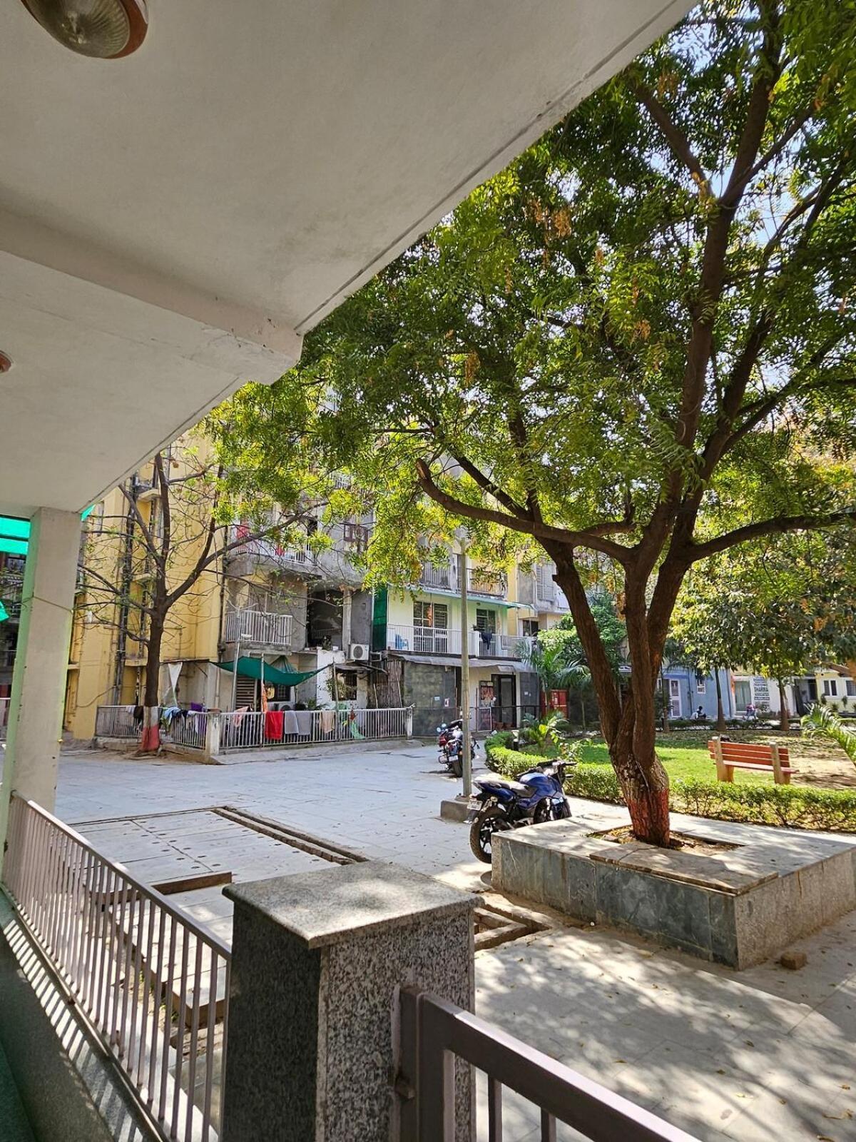 Asten 2bhk Vasant Kunj South Delhi * New Delhi