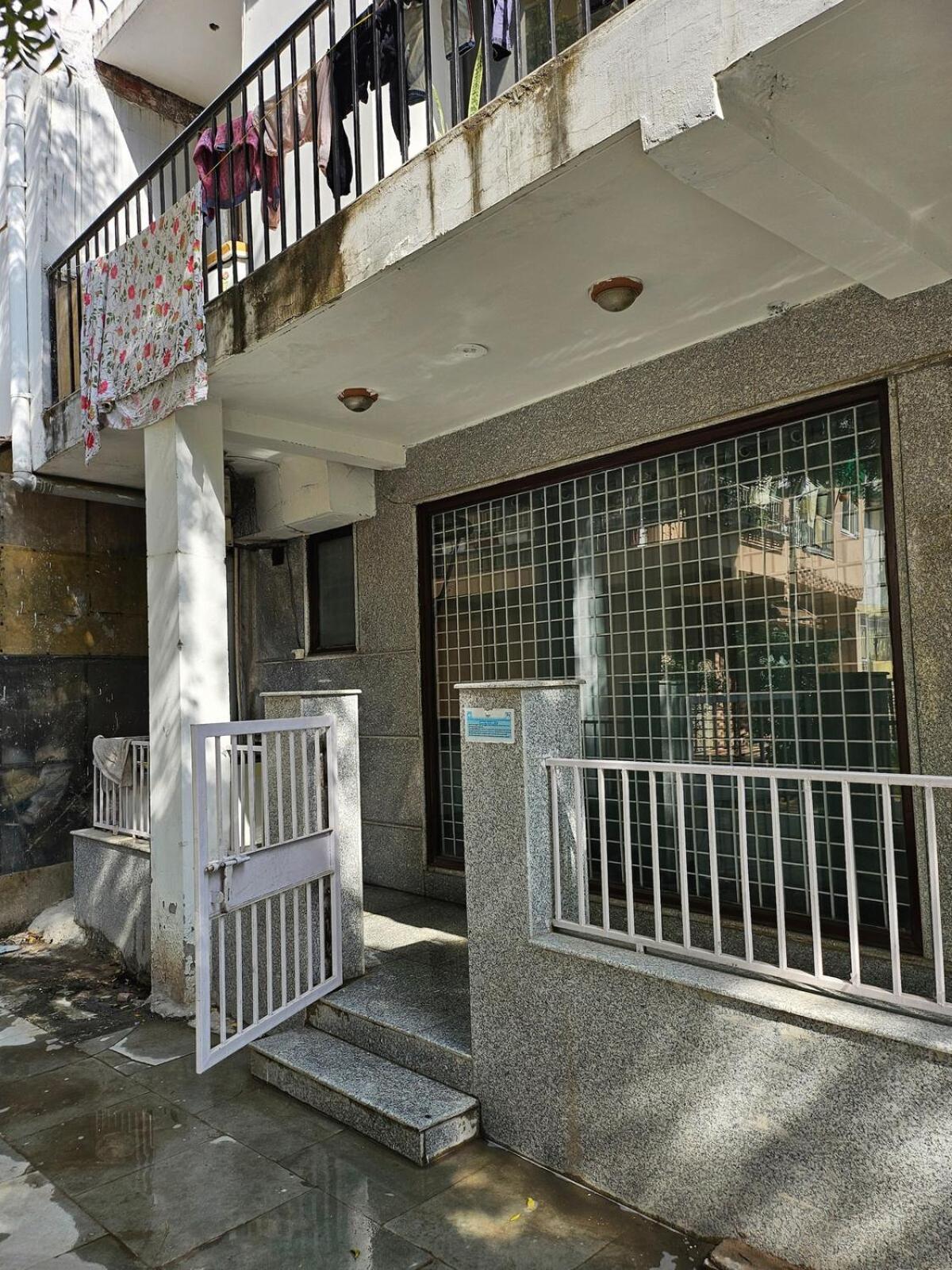 Asten 2bhk Vasant Kunj South Delhi * New Delhi